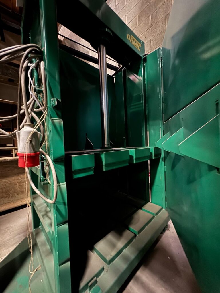 WhatsApp Image 2025-10-17 at 14.56.00 (5)